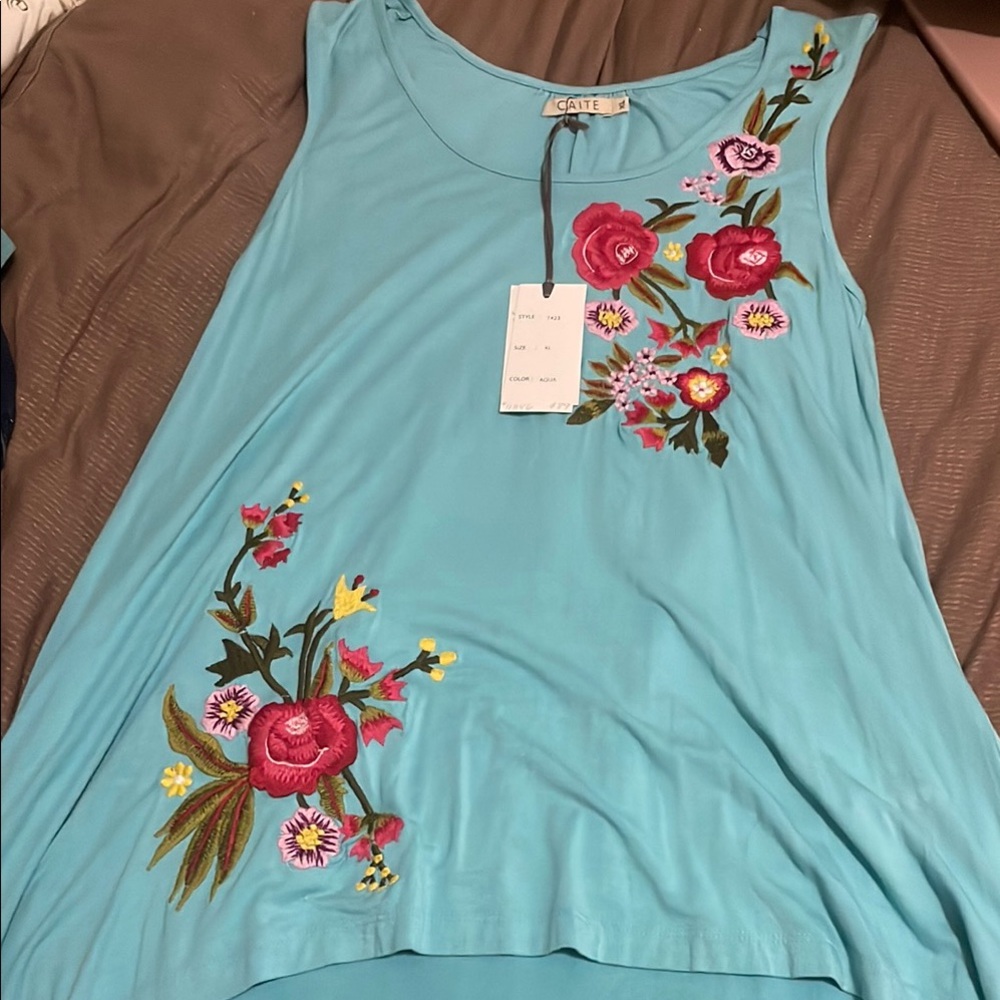 Caite flowy tank